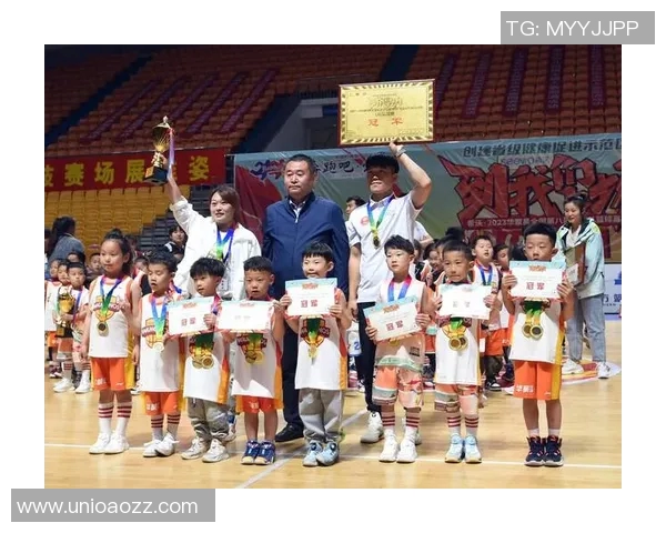 任骏飞领衔广东队再创辉煌展现篮球新风采的精彩瞬间